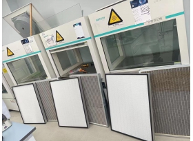 超凈工作臺(tái)濾網(wǎng)更換